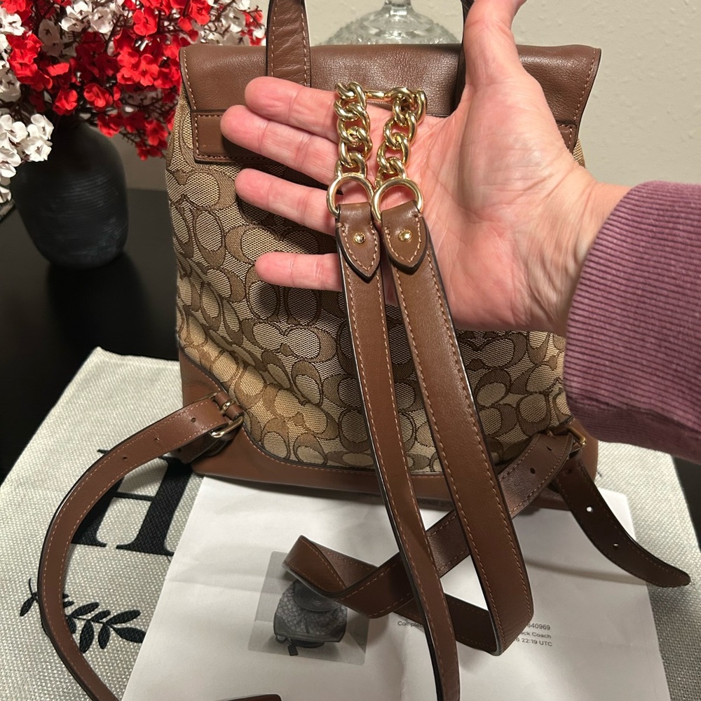 Coach❤️Elle Tan & Brown Signature Canvas And Leather Backpack With COA & Hangtag - Picture 2 of 16